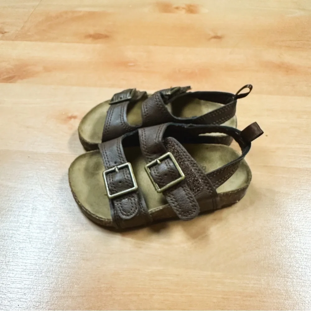 Oshkosh Brown Double Buckle Bruno Sandals Toddler Size 6